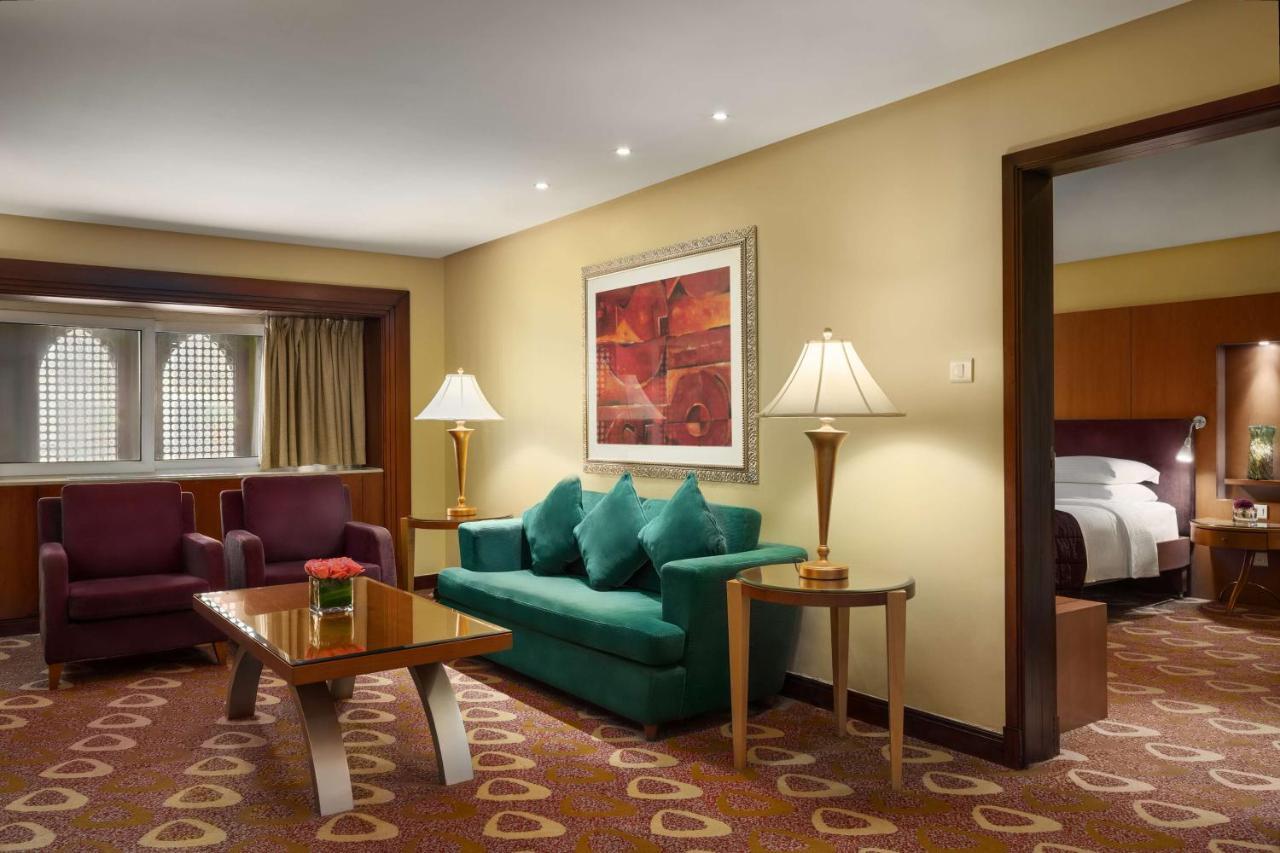 Radisson Blu Hotel, Джедда Экстерьер фото